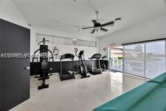 1000 SW 11th Ave 10E, Hallandale Beach, FL 33009