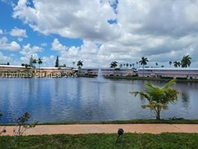 1000 SW 11th Ave 10E, Hallandale Beach, FL 33009