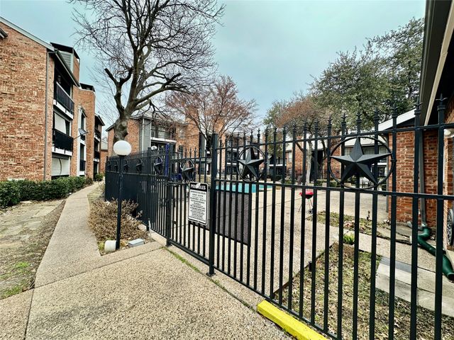 18333 Roehampton Drive 313, Dallas, TX 75252