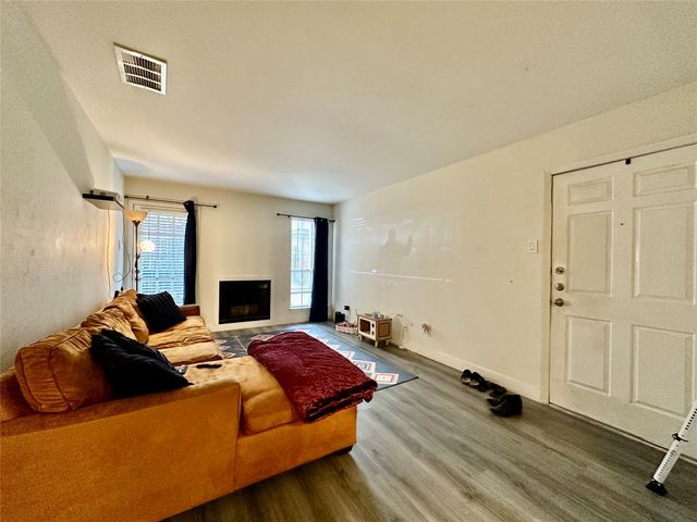 18333 Roehampton Drive 313, Dallas, TX 75252