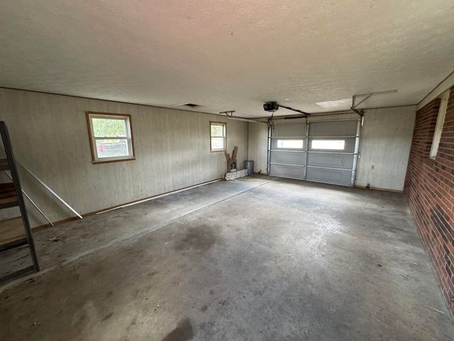 205 Highridge Drive, Flemingsburg, KY 41041