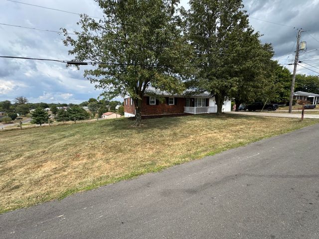 205 Highridge Drive, Flemingsburg, KY 41041
