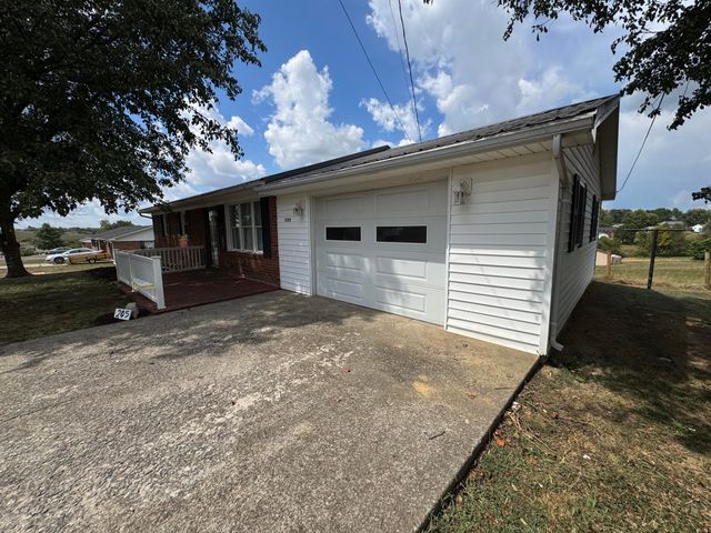 205 Highridge Drive, Flemingsburg, KY 41041