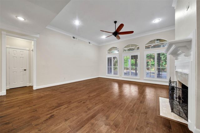 5814 Woodland Creek Drive, Kingwood, TX 77345