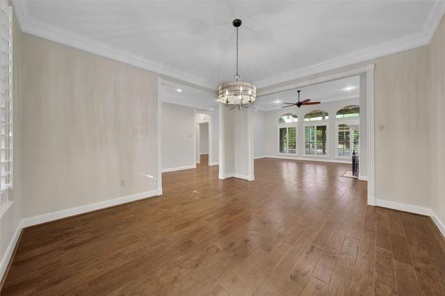 5814 Woodland Creek Drive, Kingwood, TX 77345
