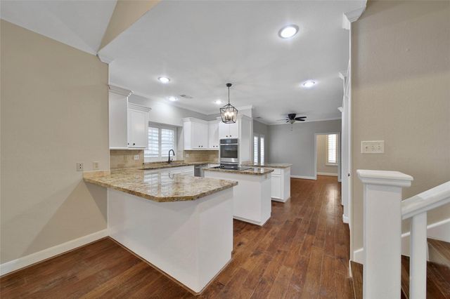 5814 Woodland Creek Drive, Kingwood, TX 77345