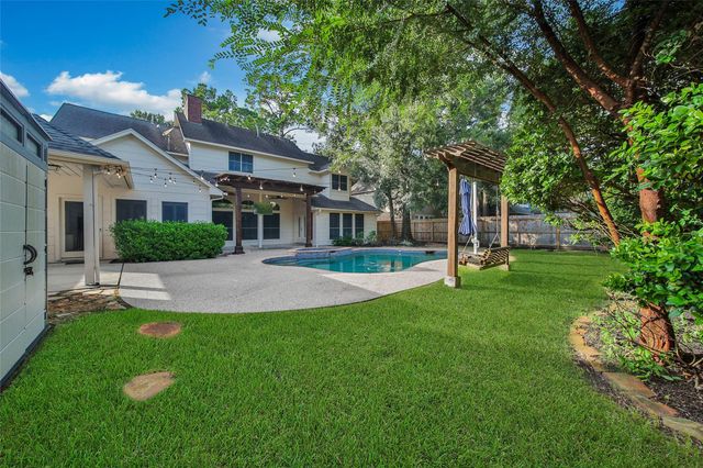 5814 Woodland Creek Drive, Kingwood, TX 77345