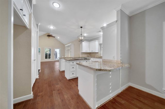 5814 Woodland Creek Drive, Kingwood, TX 77345