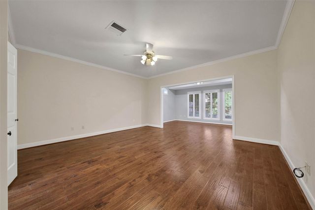 5814 Woodland Creek Drive, Kingwood, TX 77345