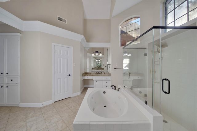 5814 Woodland Creek Drive, Kingwood, TX 77345