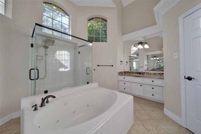 5814 Woodland Creek Drive, Kingwood, TX 77345