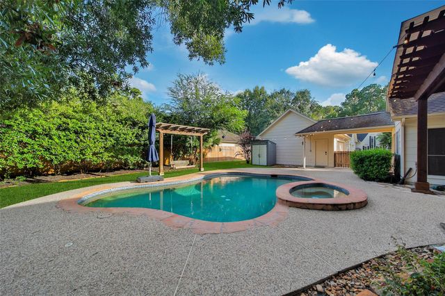 5814 Woodland Creek Drive, Kingwood, TX 77345