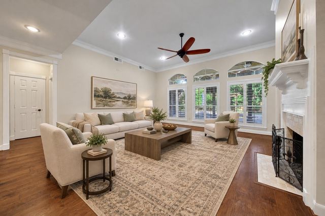 5814 Woodland Creek Drive, Kingwood, TX 77345