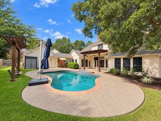 5814 Woodland Creek Drive, Kingwood, TX 77345
