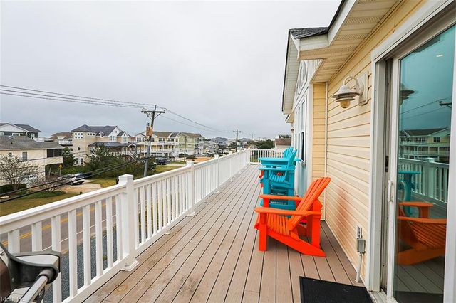 2557 Sandpiper RD, Virginia Beach, VA 23456