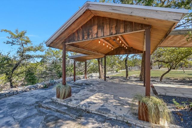 7000 McGregor LN, Dripping Springs, TX 78620