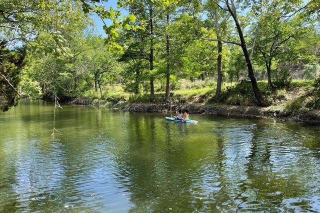 7000 McGregor LN, Dripping Springs, TX 78620