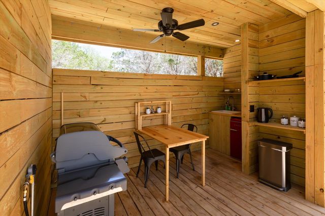 7000 McGregor LN, Dripping Springs, TX 78620