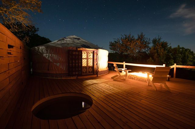7000 McGregor LN, Dripping Springs, TX 78620