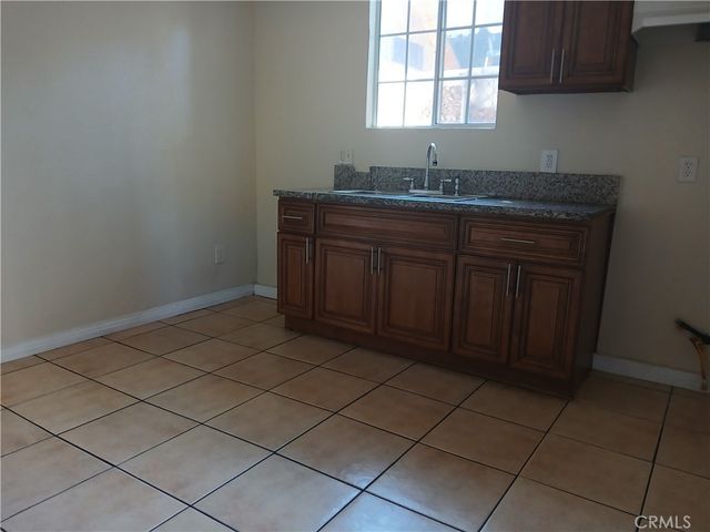 1060 W 51st, Los Angeles, CA 90037