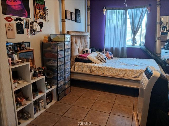1060 W 51st, Los Angeles, CA 90037