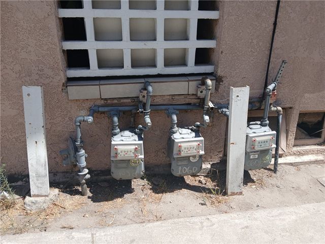 1060 W 51st, Los Angeles, CA 90037