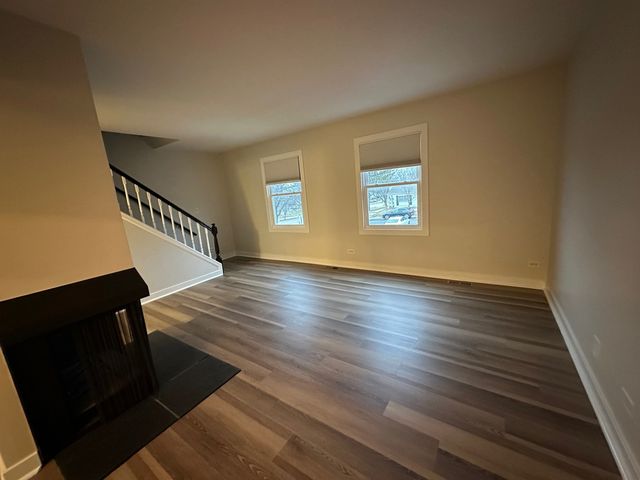 1919 Finchley Court, Schaumburg, IL 60194