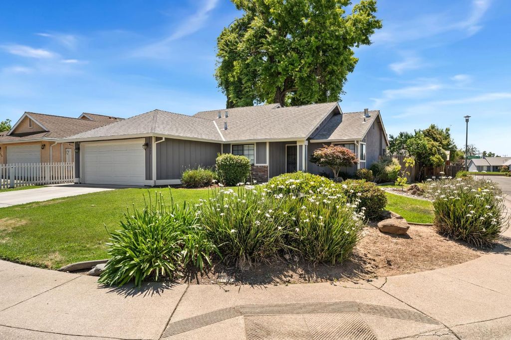 4802 Hinchman Way, Sacramento, CA 95823