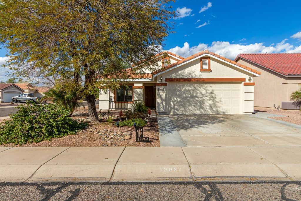 13864 W Ironwood Street, Surprise, AZ 85374