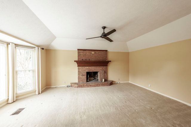 1561 Oxford Ct, Gallatin, TN 37066