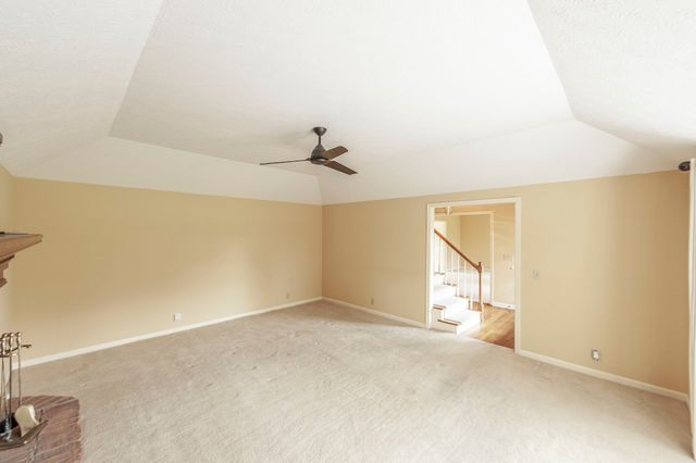 1561 Oxford Ct, Gallatin, TN 37066