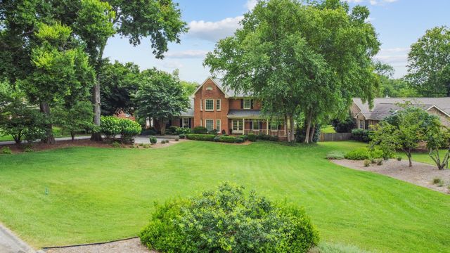 1561 Oxford Ct, Gallatin, TN 37066