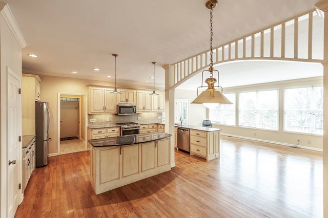 1561 Oxford Ct, Gallatin, TN 37066