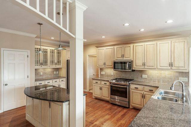 1561 Oxford Ct, Gallatin, TN 37066