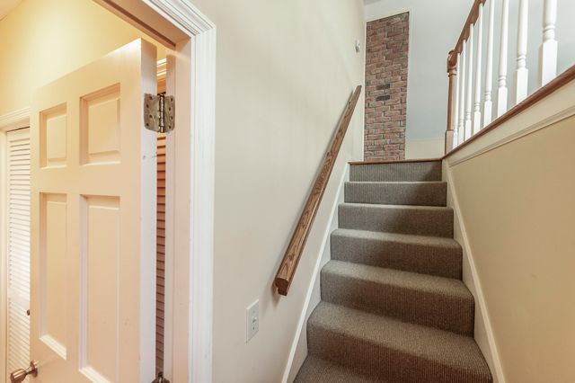 1561 Oxford Ct, Gallatin, TN 37066