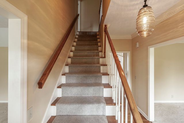 1561 Oxford Ct, Gallatin, TN 37066