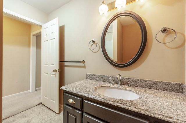 1561 Oxford Ct, Gallatin, TN 37066