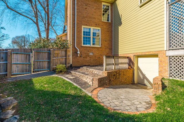 1561 Oxford Ct, Gallatin, TN 37066