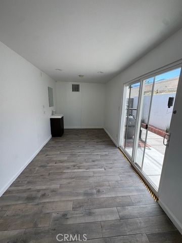 1990 E Calle Felicia, Palm Springs, CA 92262