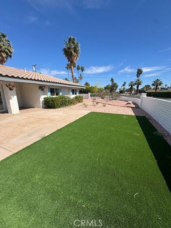 1990 E Calle Felicia, Palm Springs, CA 92262