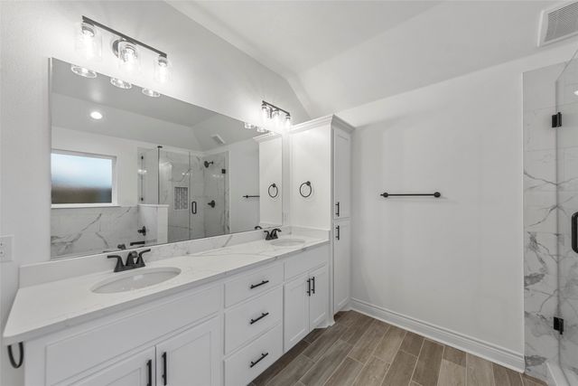 6111 Coles Lane, Greenville, TX 75402