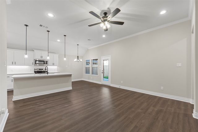 6111 Coles Lane, Greenville, TX 75402