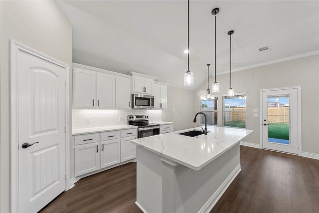 6111 Coles Lane, Greenville, TX 75402