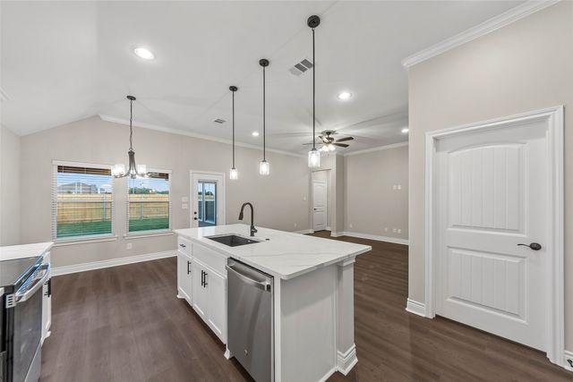 6111 Coles Lane, Greenville, TX 75402