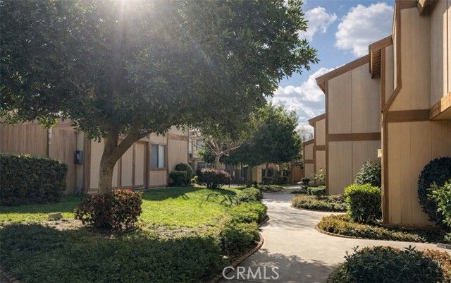 9831 Sepulveda 12, North Hills (los Angeles), CA 91343