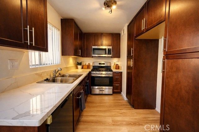 9831 Sepulveda 12, North Hills (los Angeles), CA 91343