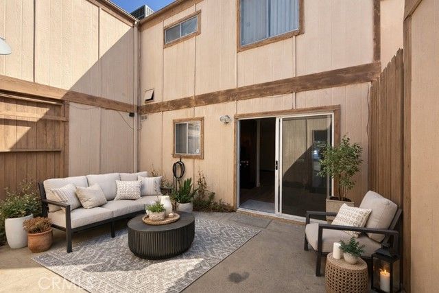 9831 Sepulveda 12, North Hills (los Angeles), CA 91343