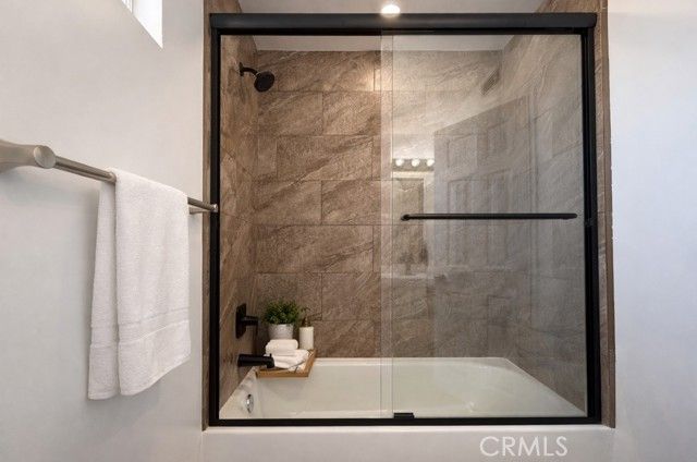 9831 Sepulveda 12, North Hills (los Angeles), CA 91343