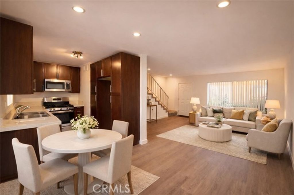 9831 Sepulveda 12, North Hills (los Angeles), CA 91343