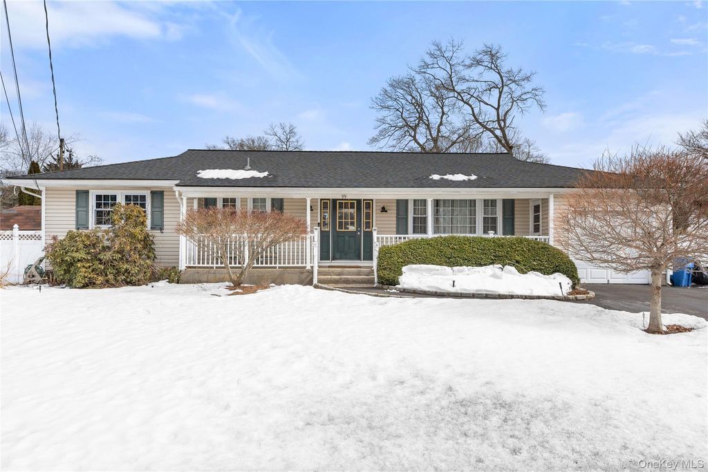 99 Brunswick Road, Ronkonkoma, NY 11779